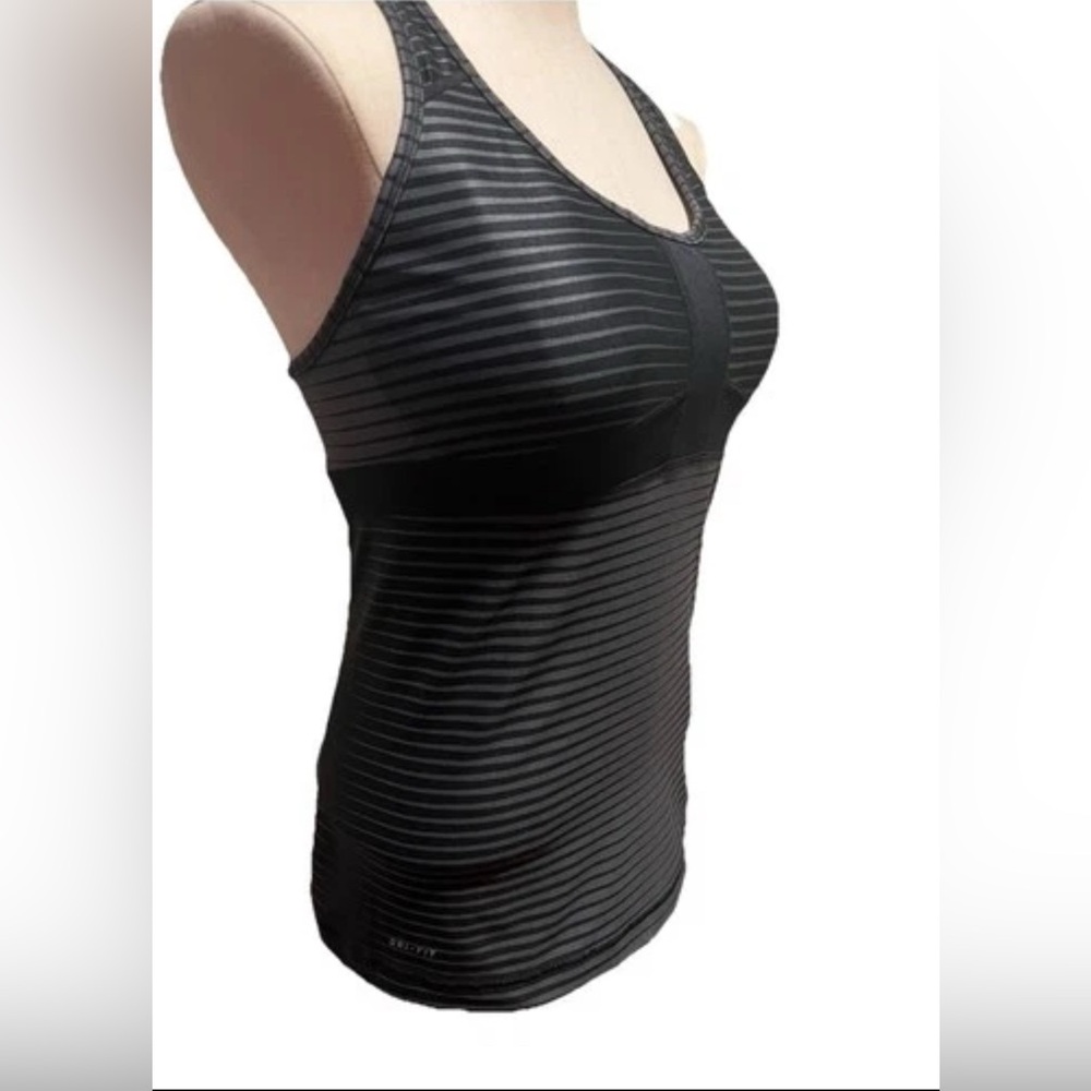 NIKE DRI-FIT Women's Racerback Tank Top with built in Bra size M